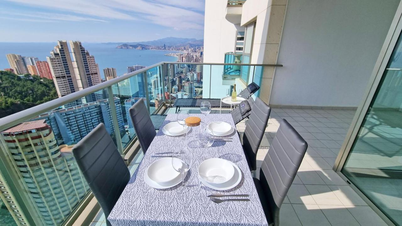 Terraza Privada Y Soleada Con Vistas Al Mar - Planta 26 Apartment